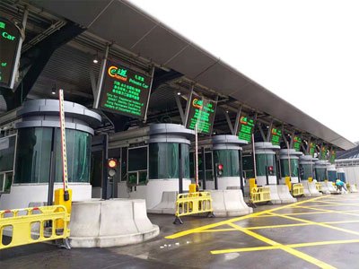 Las pantallas LED LianTronics de 600 m² brillan en el puente Hong Kong-Zhuhai-Macao