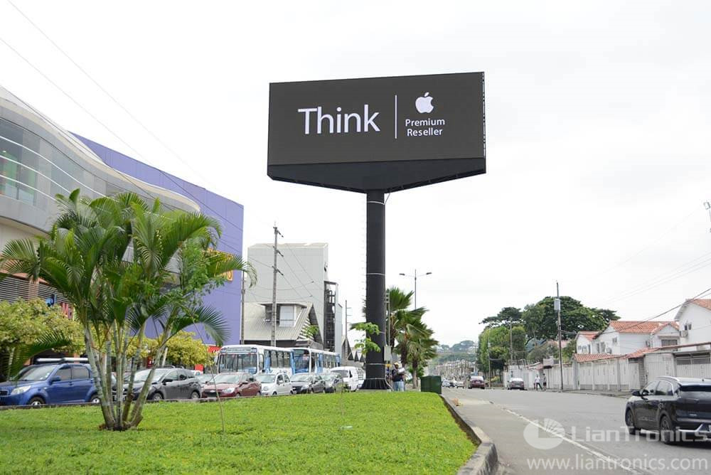 Vallas publicitarias LED al borde de la carretera, Ecuador